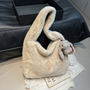 Plush Faux Fur Tote Bag Large Capacity Shoulder Handbag With Cute Rabbit Charm For Women Winter Casual Fashion