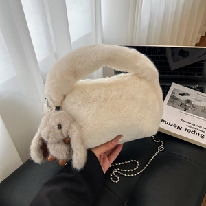 Sac Bandoulière En Peluche Sac À Main Fausse Fourrure Avec Pendentif Lapin Chaîne Métallique Mode Hiver Pour Femmes Filles