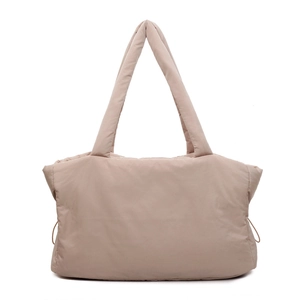 Sac fourre-tout matelassé beige en nylon avec poignées rembourrées et détails de cordon