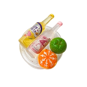 Support de téléphone bouteille de bière et fruit avec design réaliste en résine de soda