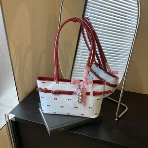 Sac À Épaule Baguette Sous L'aisselle En Cuir PU Style Japonais Doux Avec Imprimé Nœud Charme Cœur Bordure Dentelle