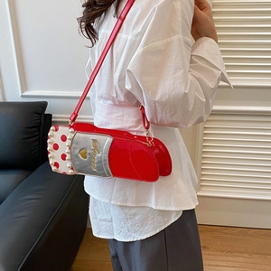 Sac bandoulière rouge minimaliste en forme de pilule avec perles et broderie Sweet
