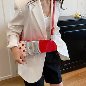 Sac bandoulière rouge en forme de rouge à lèvres avec broderie Sweet et perles
