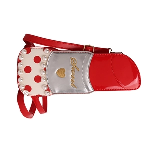 Sac bandoulière créatif en forme de rouge à lèvres avec cuir verni et perles