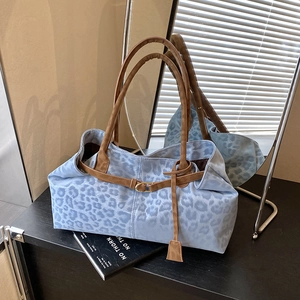 Women Leopard Print Tote Bag Vintage Faux Suede Large Capacity Shoulder Bag With Contrast Handles And Metal Buckle