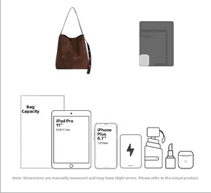 Detailansicht der Wildleder-Beuteltasche mit Kapazitätsanzeige für iPad und Smartphone