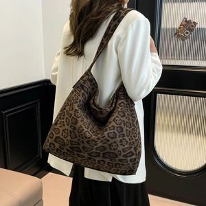 Vintage leopard print oversized tote bag in faux suede for casual daily shoulder wear