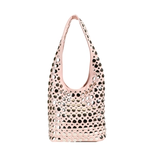 Sac hobo chic en cuir rose avec clous métalliques argentés et design d'épaule punk