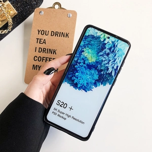 Détail d'une coque de protection noire chic pour Samsung Galaxy S20 Plus à paillettes