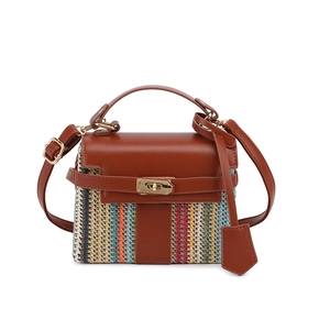 Borsa a mano in paglia a righe stile francese con finiture in pelle e chiusura dorata
