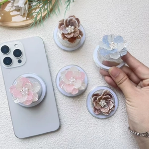 3D pearlescent flower Magsafe phone grip stand with gradient petals and pearl center