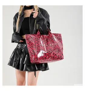 Sac fourre-tout rouge brillant à motif léopard avec imprimé blanc TOTE BAG