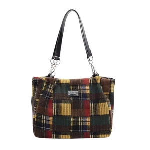 Classic colorful plaid tote bag with stylish chain handles and fashion bag patch