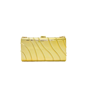 Elegante borsa da sera dorata in acrilico con trama ondulata e tracolla a catena in metallo