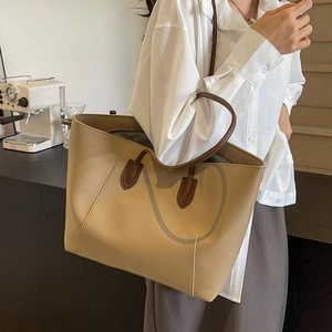 Grand sac cabas minimaliste en similicuir beige avec anses marron pour femmes au quotidien