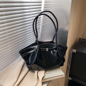 Women Handbags Large Capacity PU Patent Leather Pleated Tote Bag Shiny Shoulder Bag Daily Commuting Minimalist Fashion