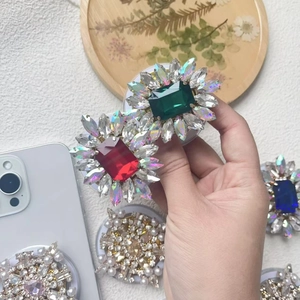 Luxury rhinestone diamond telescopic phone socket with colorful gemstones for grip