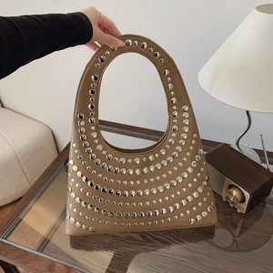 Sac Hobo Pour Femmes En Cuir PU Avec Rivets Métalliques Argentés Sac Sous Le Bras Style Street Rétro Sac À Main