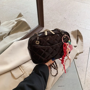 Women Glossy PU Quilted Rhombus Crossbody Bag With Chain Strap And Pendant Chic Fashionable Camera Shoulder Bag