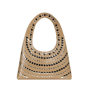 Sac fourre-tout kaki chic avec rivets métalliques argentés au motif moderne en U