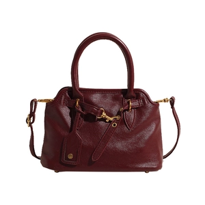 Vintage large capacity burgundy tote bag in lychee pattern leather with gold hardware