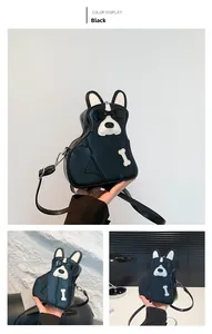 Détail du sac à bandoulière bouledogue noir avec lunettes de soleil et motif d'os blanc