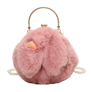 Sac à main en peluche rose avec oreilles de lapin, broderie carotte et bandoulière perle