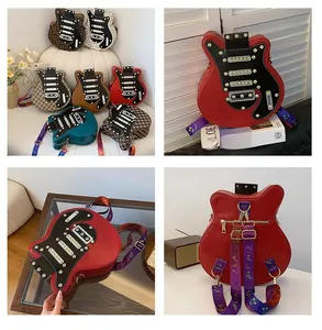 Détails des sacs en forme de guitare avec bandoulières à notes et finitions texturées