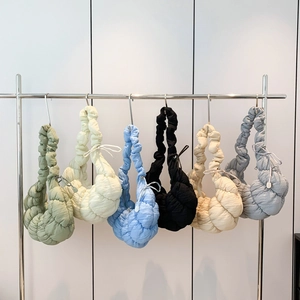 Sac Bandoulière En Nylon Plissé Matelassé Femmes Grande Capacité Nuage Croissant Sac À Épaule Tendance Streetwear Zip