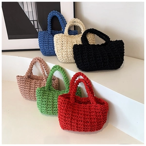 Mini borse tote intrecciate a mano in maglia spessa in vari colori vivaci e pastello