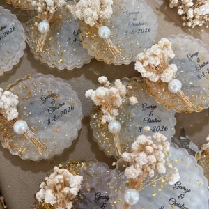 Custom round resin flower magnets with gold flakes and pearls for wedding favors