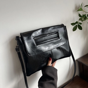 Women Flap Shoulder Bag Metallic PU Leather Crinkled Texture Minimalist Crossbody Clutch Evening Purse Urban Fashion