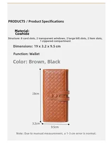 Dettaglio dell'interno del portafoglio in pelle intrecciata con fessure per carte e zip