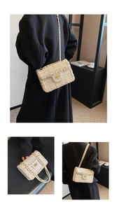 Détail du sac bandoulière en tweed crème avec texture tissée et chaîne dorée