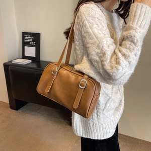 Sac bandoulière rétro en cuir PU marron avec boucles argentées et grande capacité