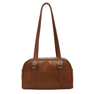 Sac à épaule rétro en similicuir marron avec grande capacité et bretelles réglables sur blanc