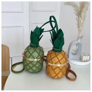 Détails des sacs à bandoulière en forme d'ananas vert et jaune avec fermoir doré