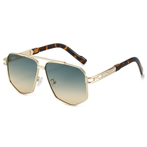 Fashionable aviator sunglasses with gold metal double bridge and gradient lenses