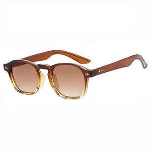 Lunettes De Soleil Carrées Rétro Protection UV400 Matériau PC Décoration Rivet Mode Pour Hommes Et Femmes Voyage Extérieur