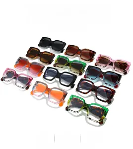 Collection de lunettes de soleil carrées oversize en plusieurs coloris tendance et dégradés