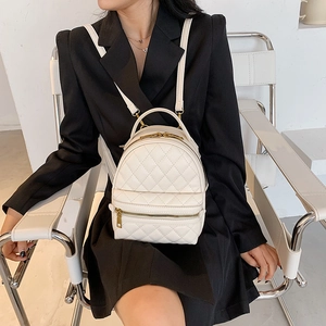 Mini zaino bianco in pelle PU trapuntata in stile foresta giapponese con cerniere dorate