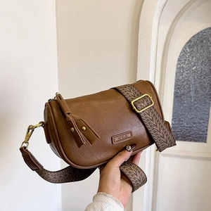 Sac À Bandoulière Rétro Cuir PU Large Sangle Jacquard Géométrique Sac Oreiller Pour Femmes Mode Décontractée