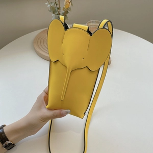 Elephant Shaped Women Mini Crossbody Phone Bag PU Leather Animal Design Shoulder Purse Fashionable Travel Accessory