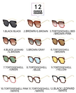 Detailed overview of oversized square sunglasses featuring 12 colors and metal arms
