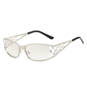 Lunettes de soleil mode en métal argenté avec maille géométrique et verres transparents