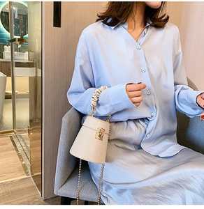 White crocodile pattern bucket bag with gold chain and ruched handle for women