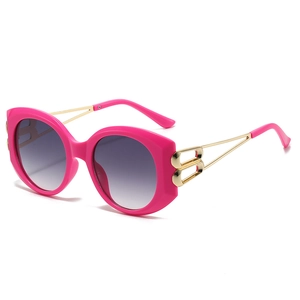 Fashion oversized rose pink sunglasses with gradient lenses and slim gold metal temples