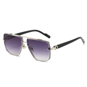 Flieger-Sonnenbrille aus Silbermetall mit lila Verlaufsgläsern und Doppelsteg-Design