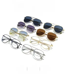 Grille de lunettes de soleil aviateur avec double pont en métal et verres colorés variés
