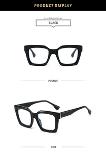 Détails des lunettes noires à monture épaisse avec verres anti-lumière bleue